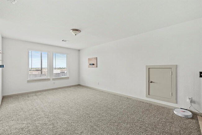 Building Photo - 29627 Ella Larchmont Ct