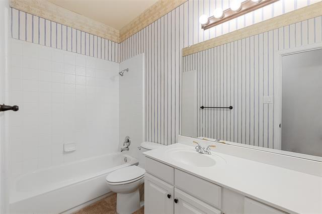 Building Photo - 5712 Lafayette Dr