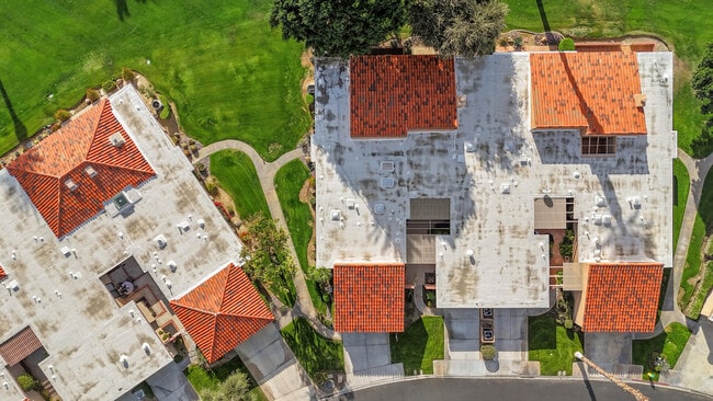 Building Photo - 17 Lugo Dr