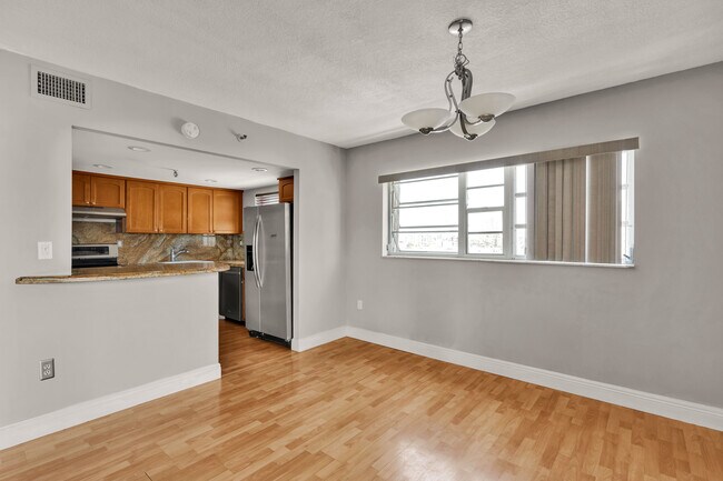 Building Photo - 1345 West Ave