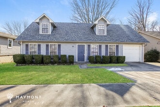 Building Photo - 104 Willow Grove Rd