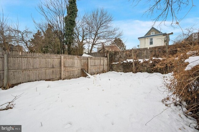 Building Photo - 5023 Keyser St