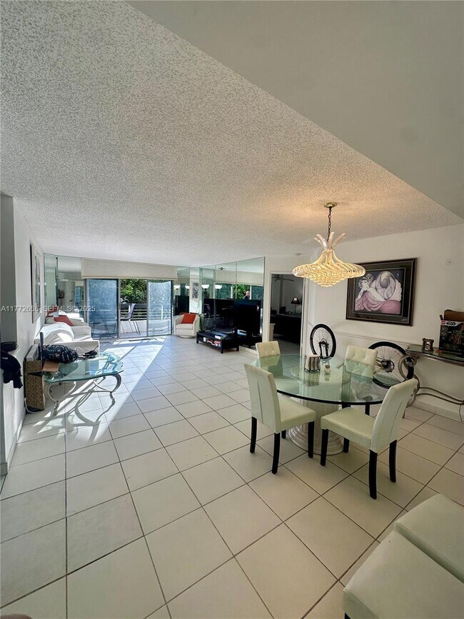 Building Photo - 19101 Mystic Pointe Dr