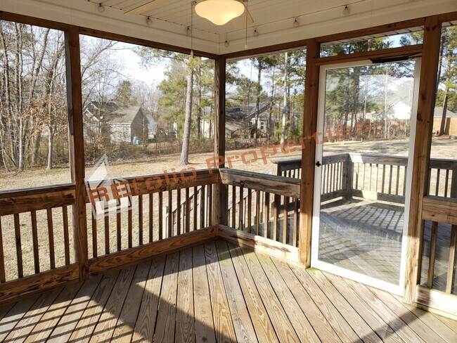 Building Photo - Amazing 3-Bedroom Ranch with a 2-Car Garag...