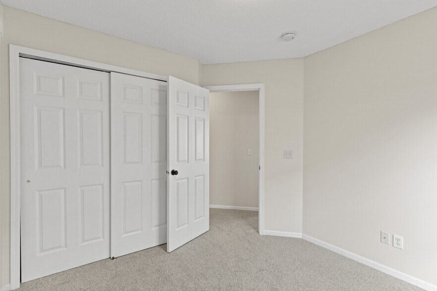 Building Photo - 15734 Porchlight Ln