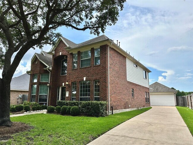 Building Photo - 26223 Longmont Park Ln
