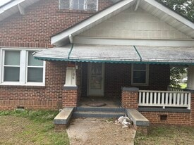 Building Photo - 106 4th St