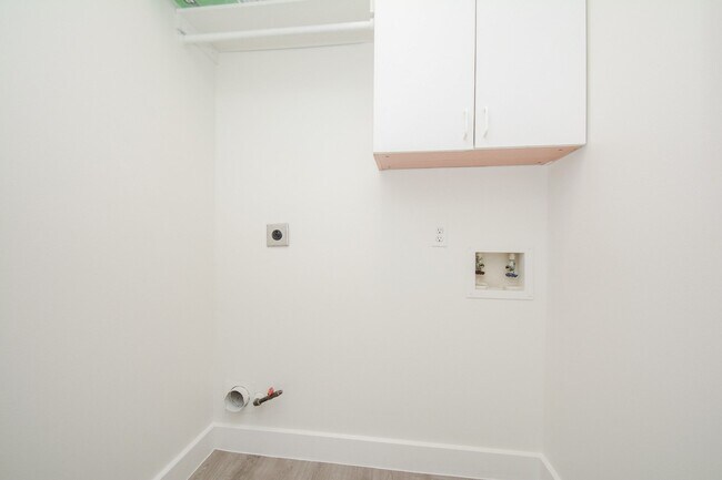 Building Photo - 9603 Farrell Dr