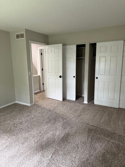Building Photo - 1293 Deblin Dr