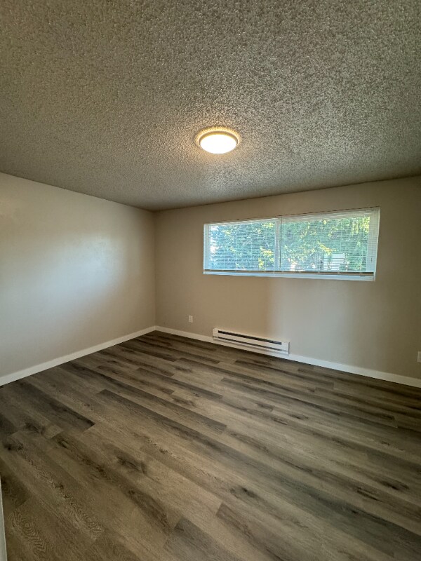 Building Photo - 308 Summit Ave N