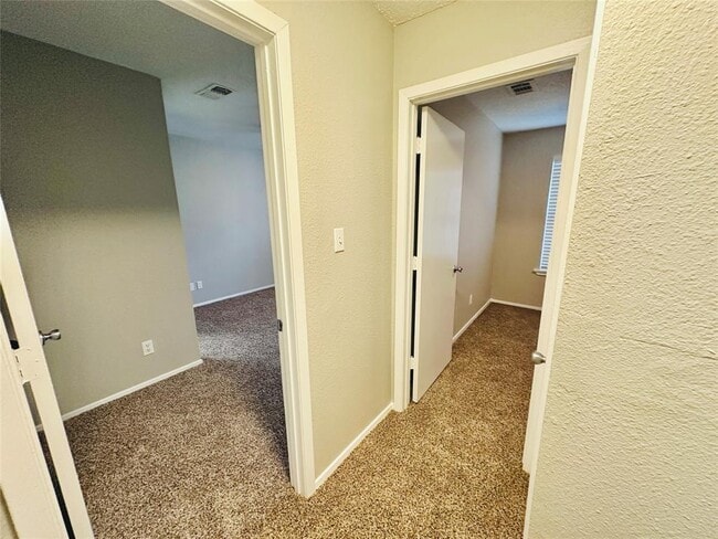 Building Photo - 1314 Southport Dr