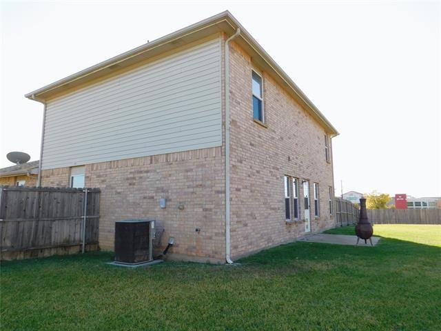 Building Photo - 2801 Saddle Dr