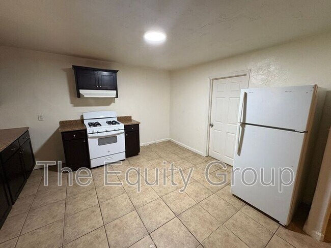 Building Photo - 1265 I St