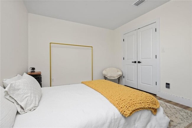 Building Photo - 350 Allison Ct