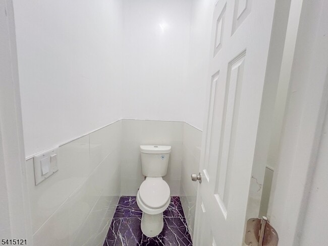 Building Photo - 424 Walnut St