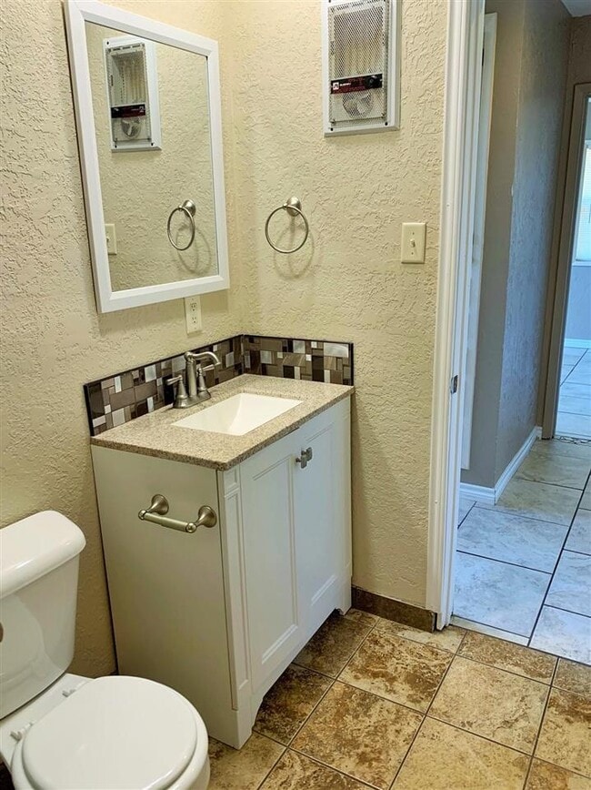 Building Photo - 2906 NW Euclid Ave