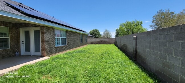 Building Photo - IMPRESSIVE LARGE HOME IN NORTHEAST CLOVIS