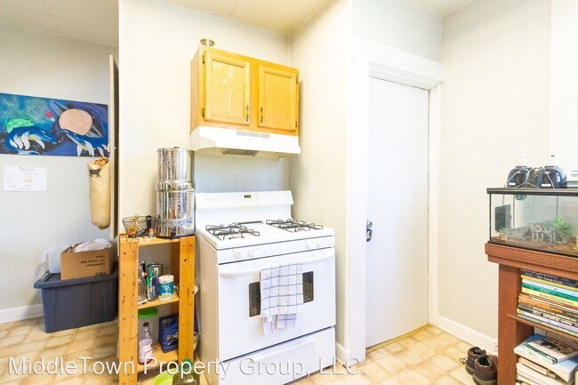 Building Photo - 3 br, 1 bath House - 1305 W. Jackson St.