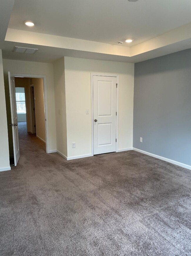 Building Photo - 118 Quinn Rd