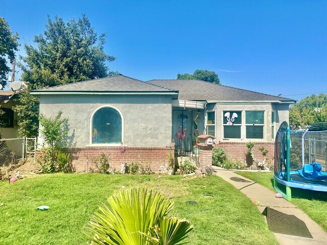 Primary Photo - 4509 E Illinois Ave