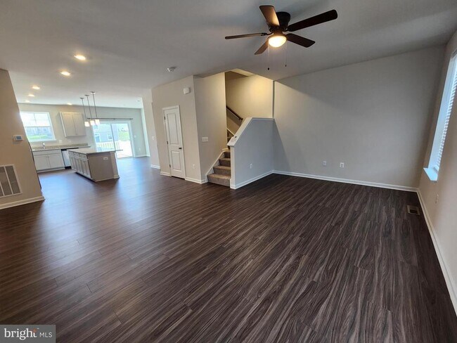 Building Photo - 152 Telluride Wy