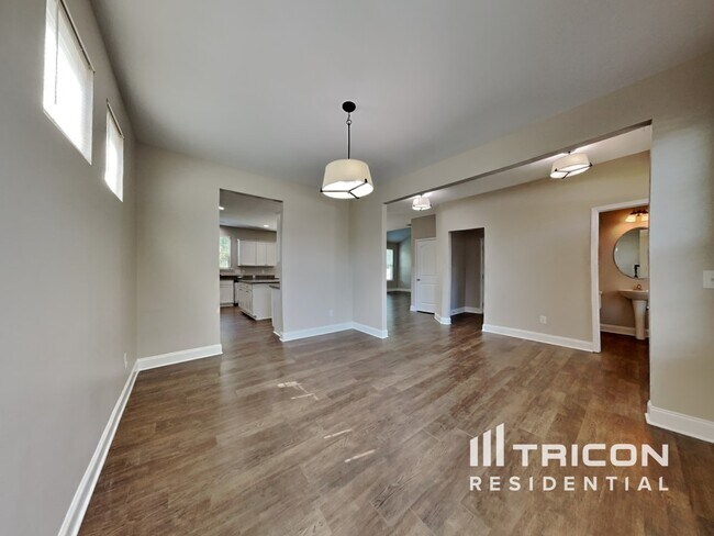 Building Photo - 456 Rolling Meadows Dr