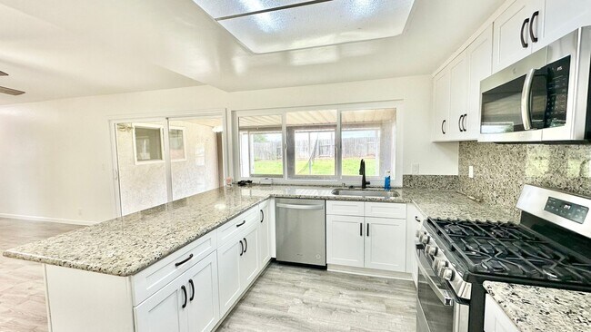 Building Photo - Beautifully Remodeled Single Story just of...