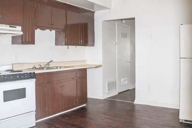 Building Photo - 712 Mt Airy St