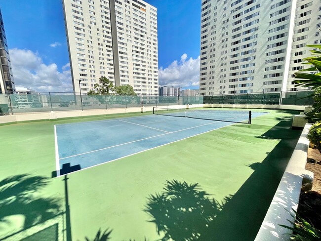 Building Photo - Honolulu Park Place - 2 Bedroom, 2 Bathroo...