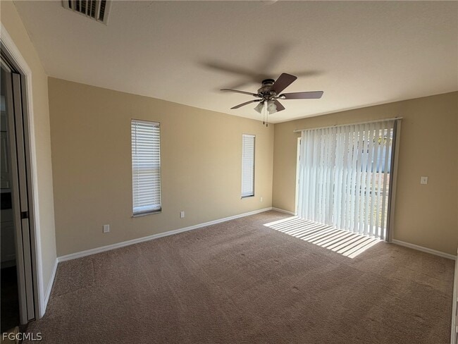 Building Photo - 414 SE 7th St