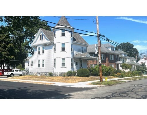 Building Photo - 92 Elm Ave