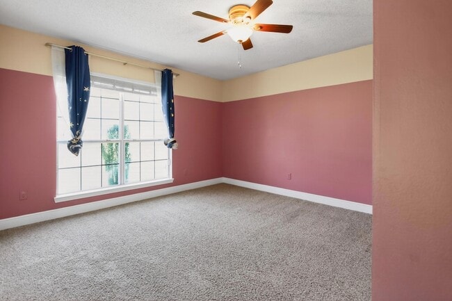 Building Photo - 1249 Northview Dr