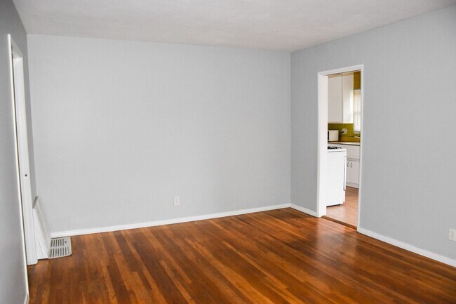 Building Photo - Steps to Chapman College