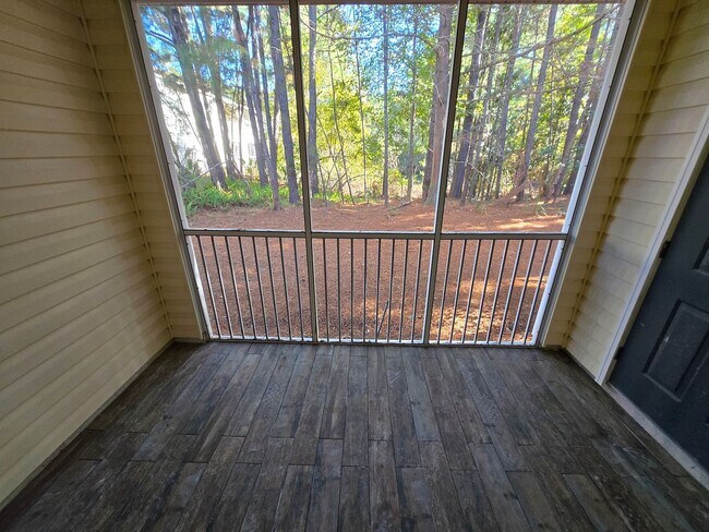 Building Photo - 1 Bed / 1.5 Bath – Magnolia Place