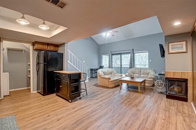 Building Photo - 14777 Wunderlich Dr