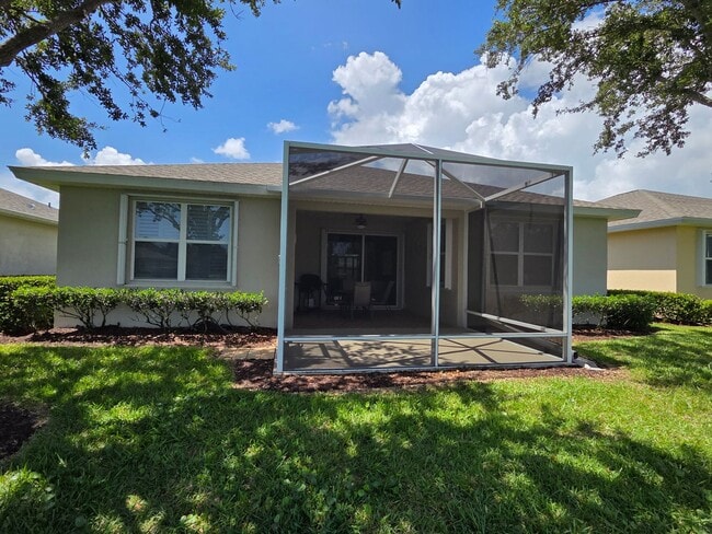 Building Photo - Beautifully Decorated Home~Turn Key~Commun...