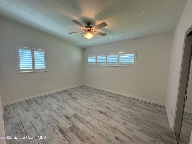 Building Photo - 901 S Orlando Ave