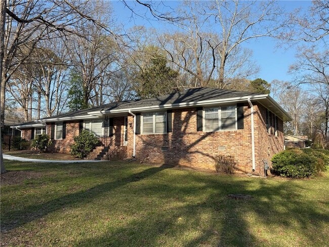 Building Photo - 619 Grove Pkwy SE