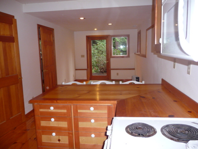 kitchen counters - 11600 Olympic View Dr NE