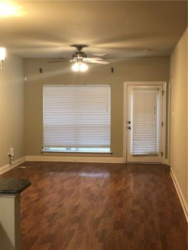 Building Photo - 162 Emerald Oaks Dr