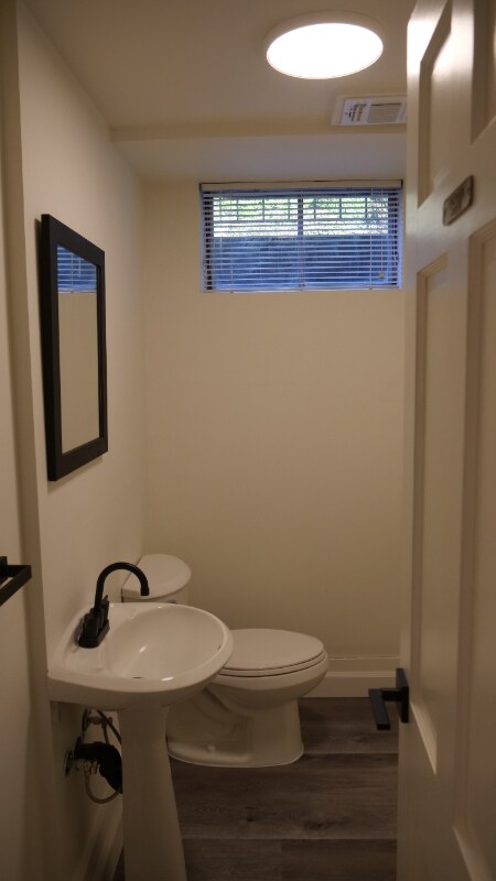 Building Photo - 1525 Ivy Ct
