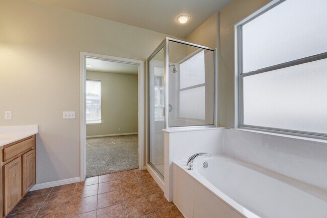 Building Photo - 5304 Evans Ave