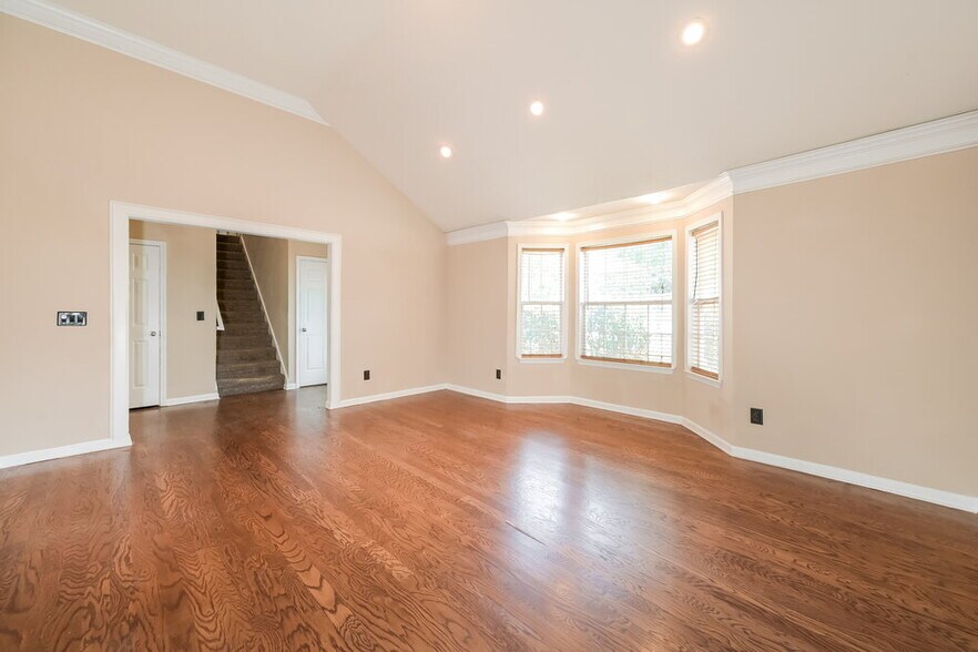 Building Photo - 4063 Percheron Ln SW