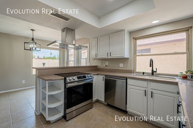 Building Photo - 2033 S Paseo Loma
