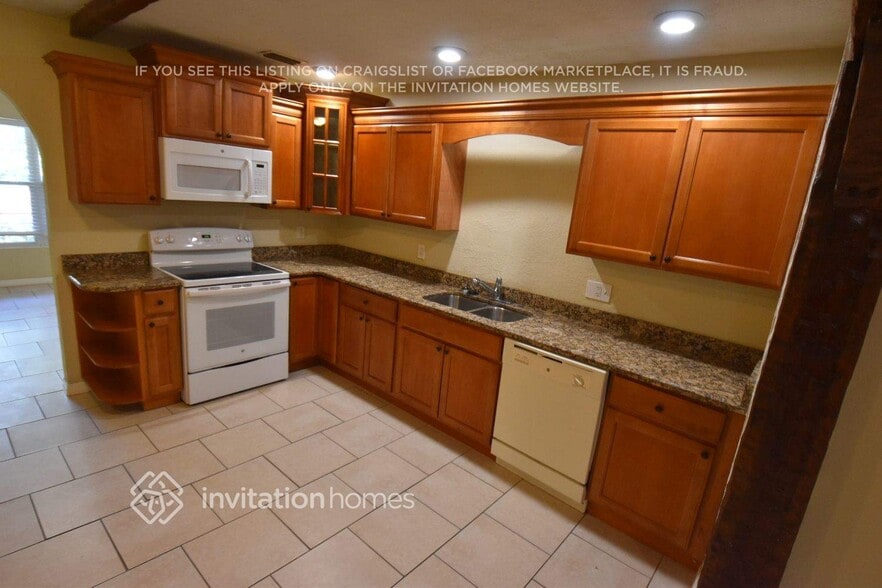 Building Photo - 124 Wildwood St