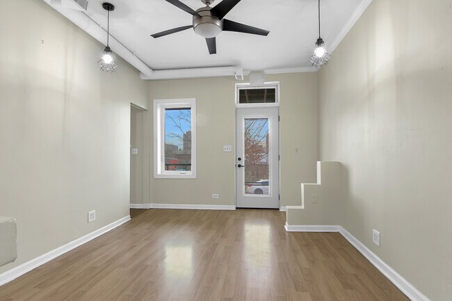 Building Photo - 2740 S Troy St