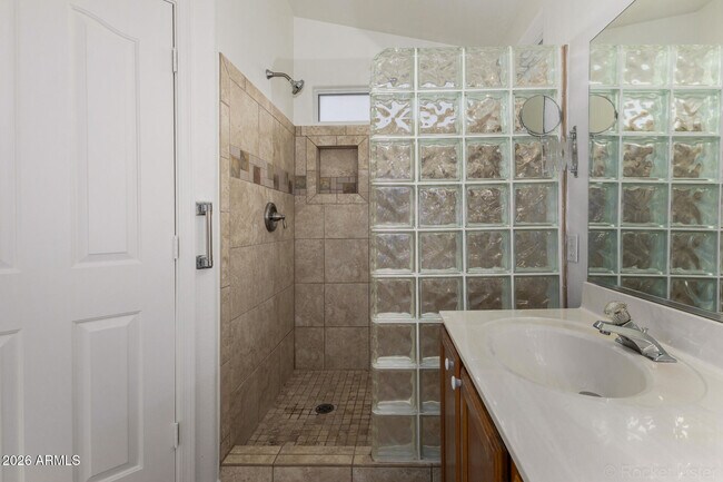 Building Photo - 16243 N Oachs Dr