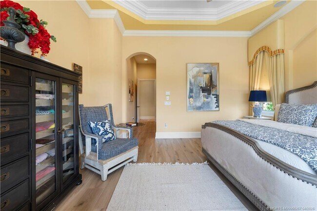 Building Photo - 130 SE Bella Strano