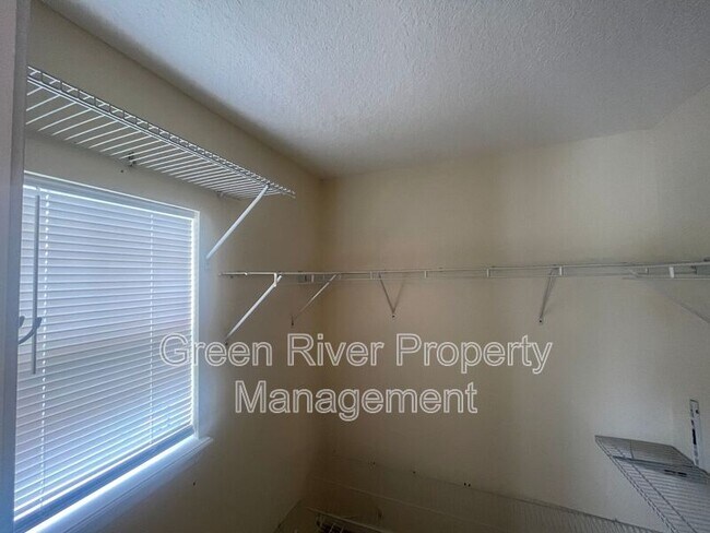 Building Photo - 1500 Calming Water Dr