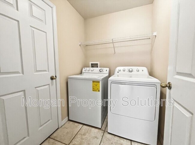 Building Photo - 5379 Tortuga Dr